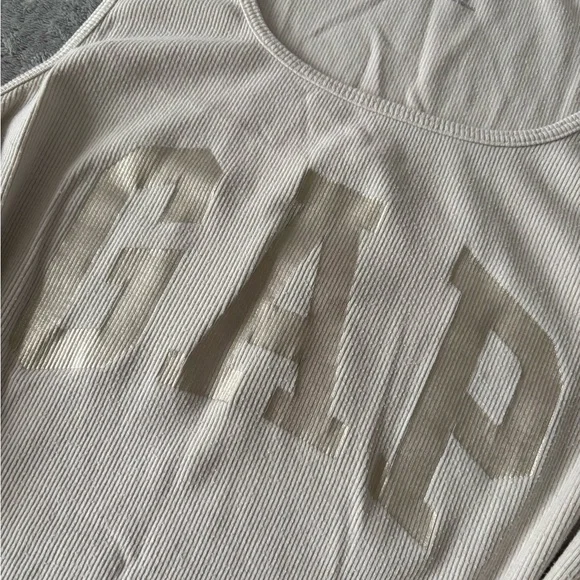 GAP Women's Ribbed Tank Top - Picture 4 of 8